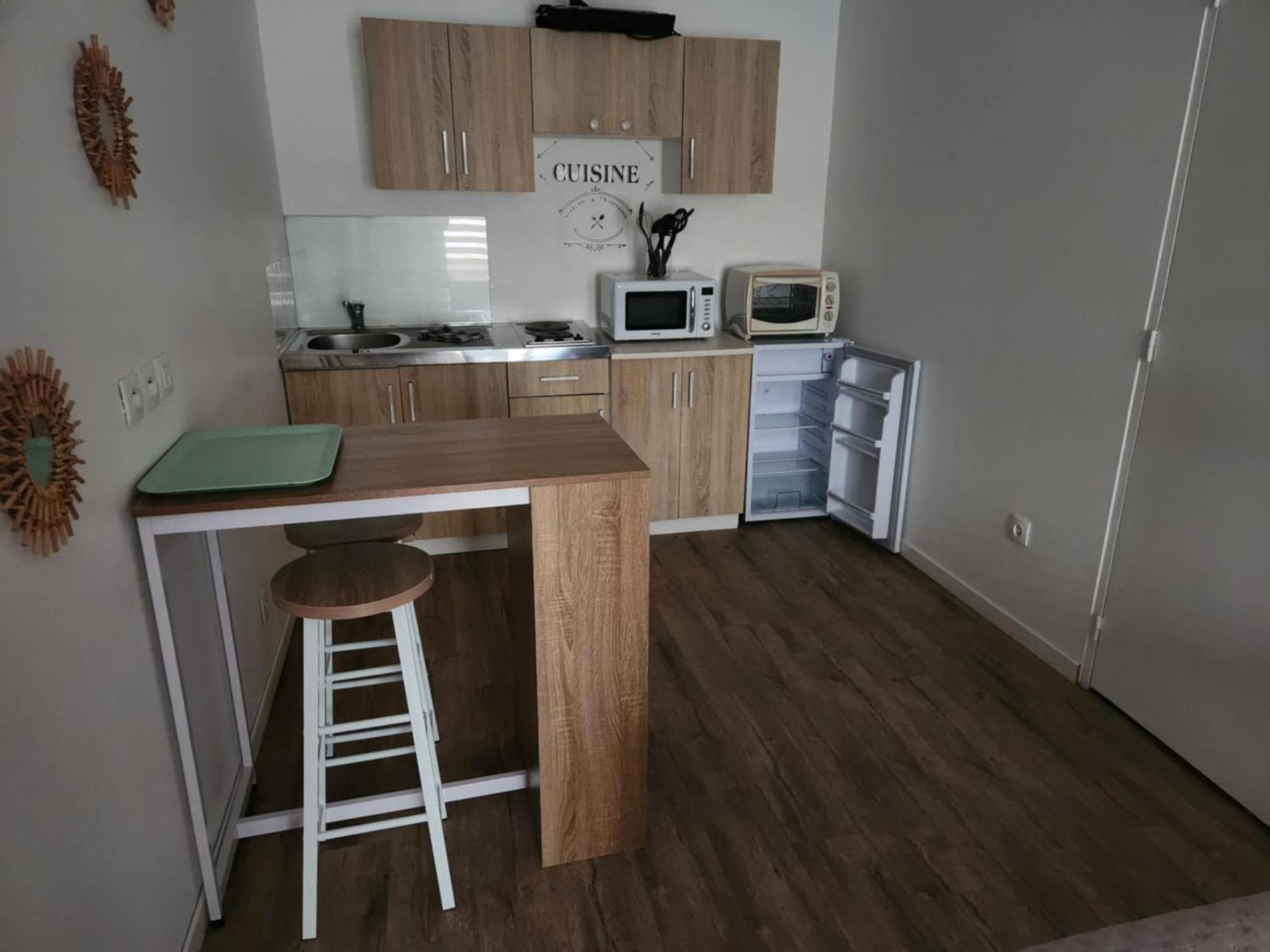 Studio Avec Terrasse Troarn المظهر الخارجي الصورة